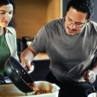 Сотейник із кришкою Fiskars Hard Face 28 см 1075530